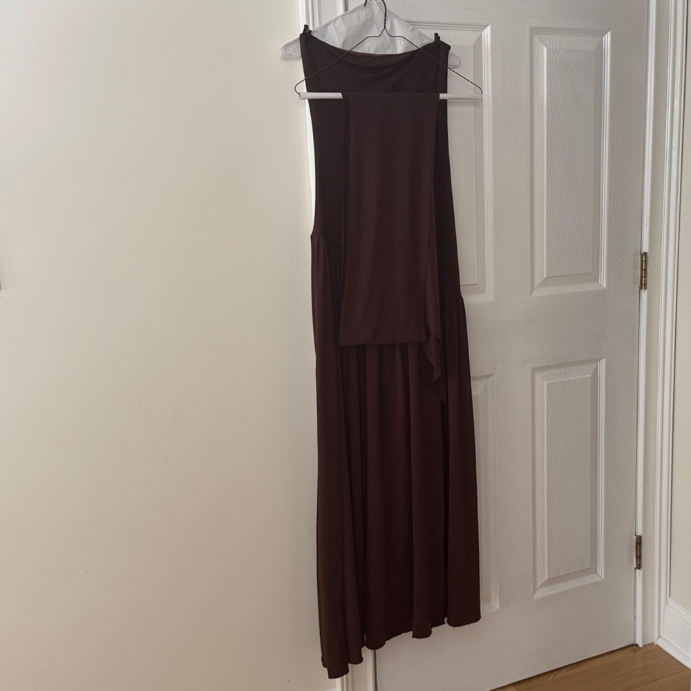 Elegant Brown Sleeveless Dress